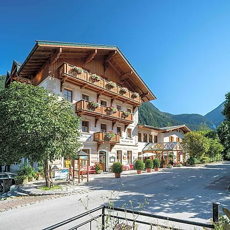فندق Krimmlerfaelle 4*